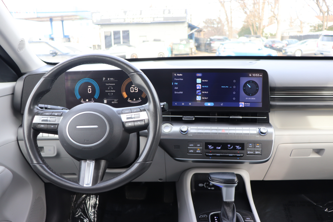 Hyundai Kona SEL FWD 2024