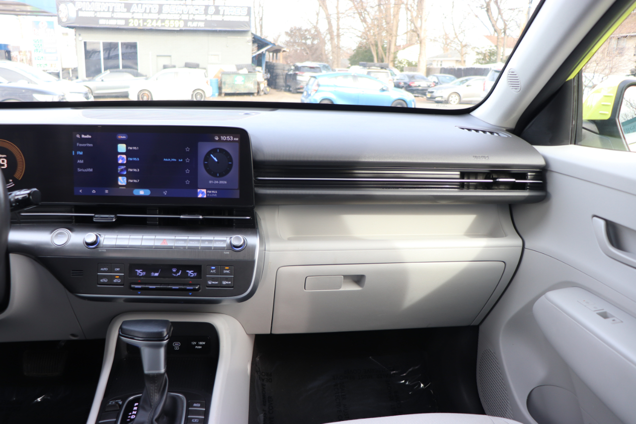 Hyundai Kona SEL FWD 2024