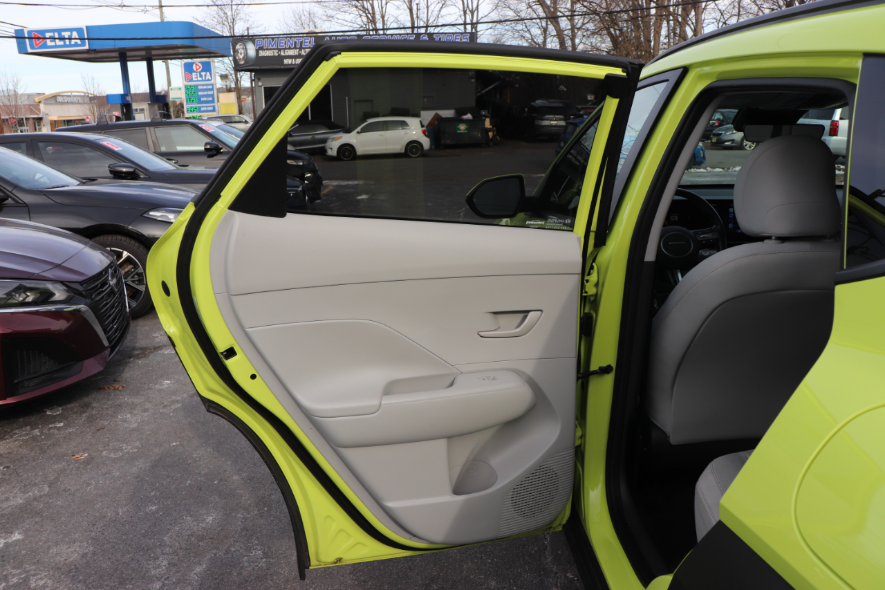 Hyundai Kona SEL FWD 2024