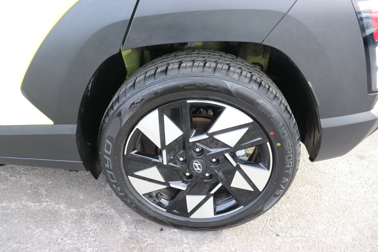 Hyundai Kona SEL FWD 2024