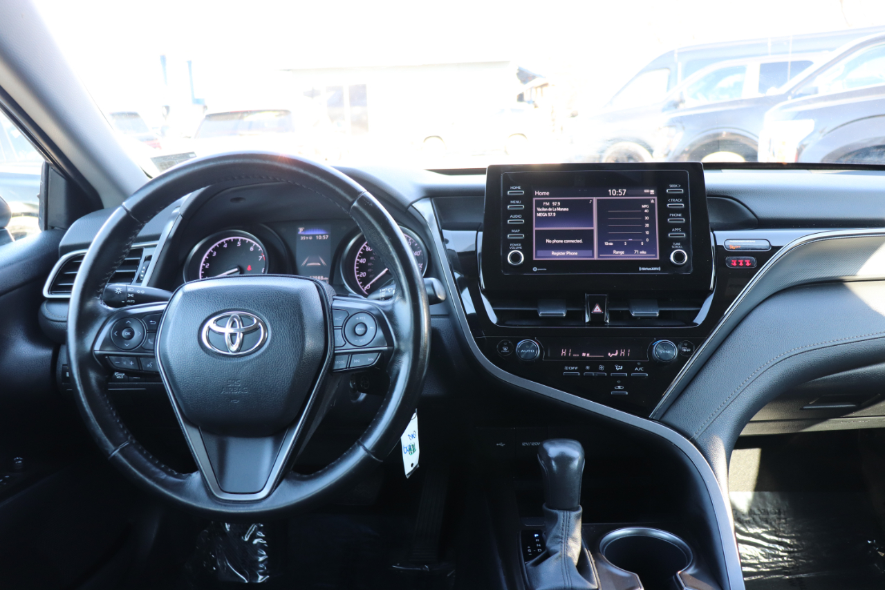 Toyota Camry SE Auto (Natl) 2024