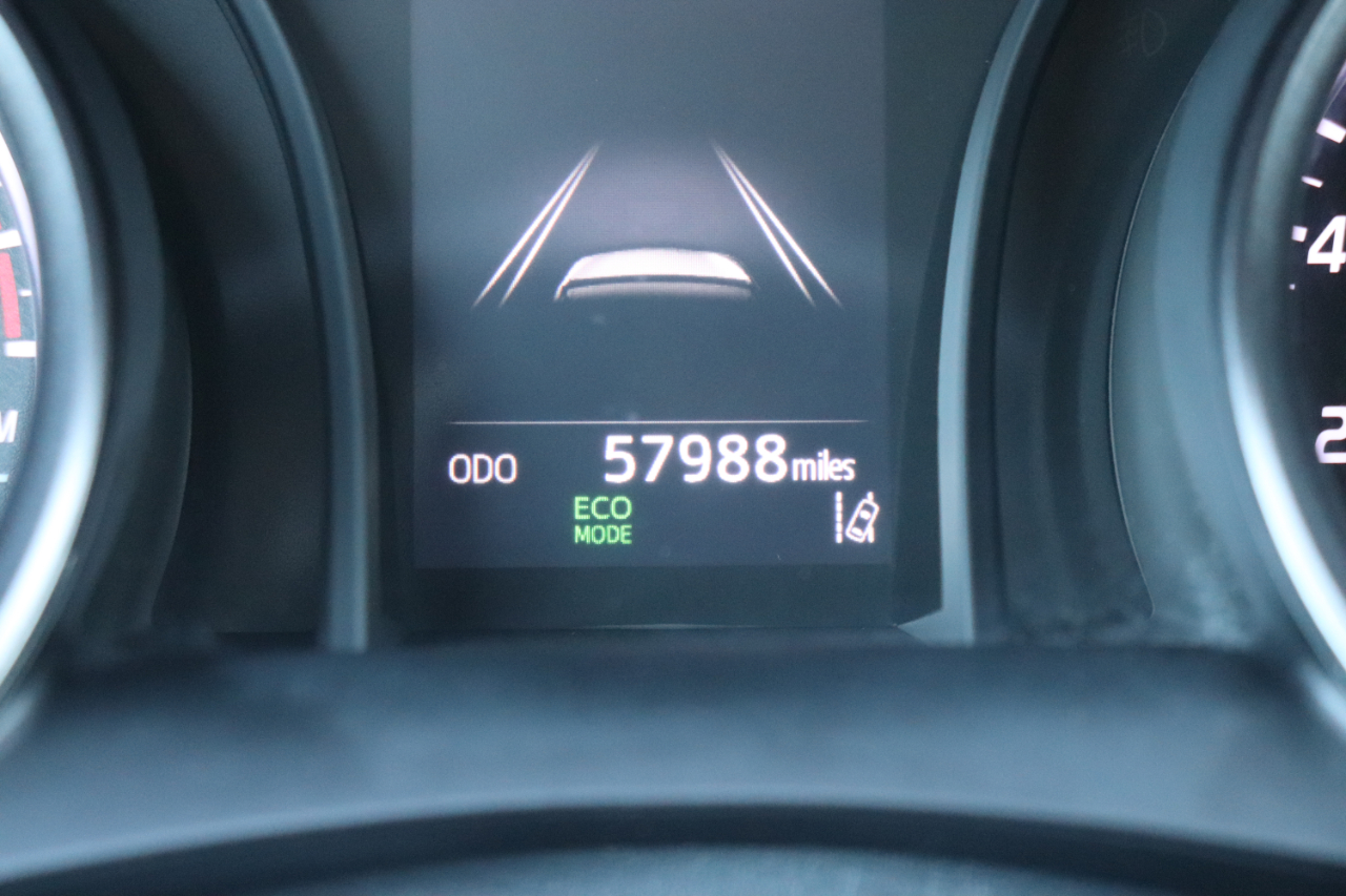 Toyota Camry SE Auto (Natl) 2024