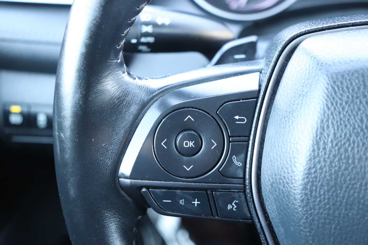 Toyota Camry SE Auto (Natl) 2024