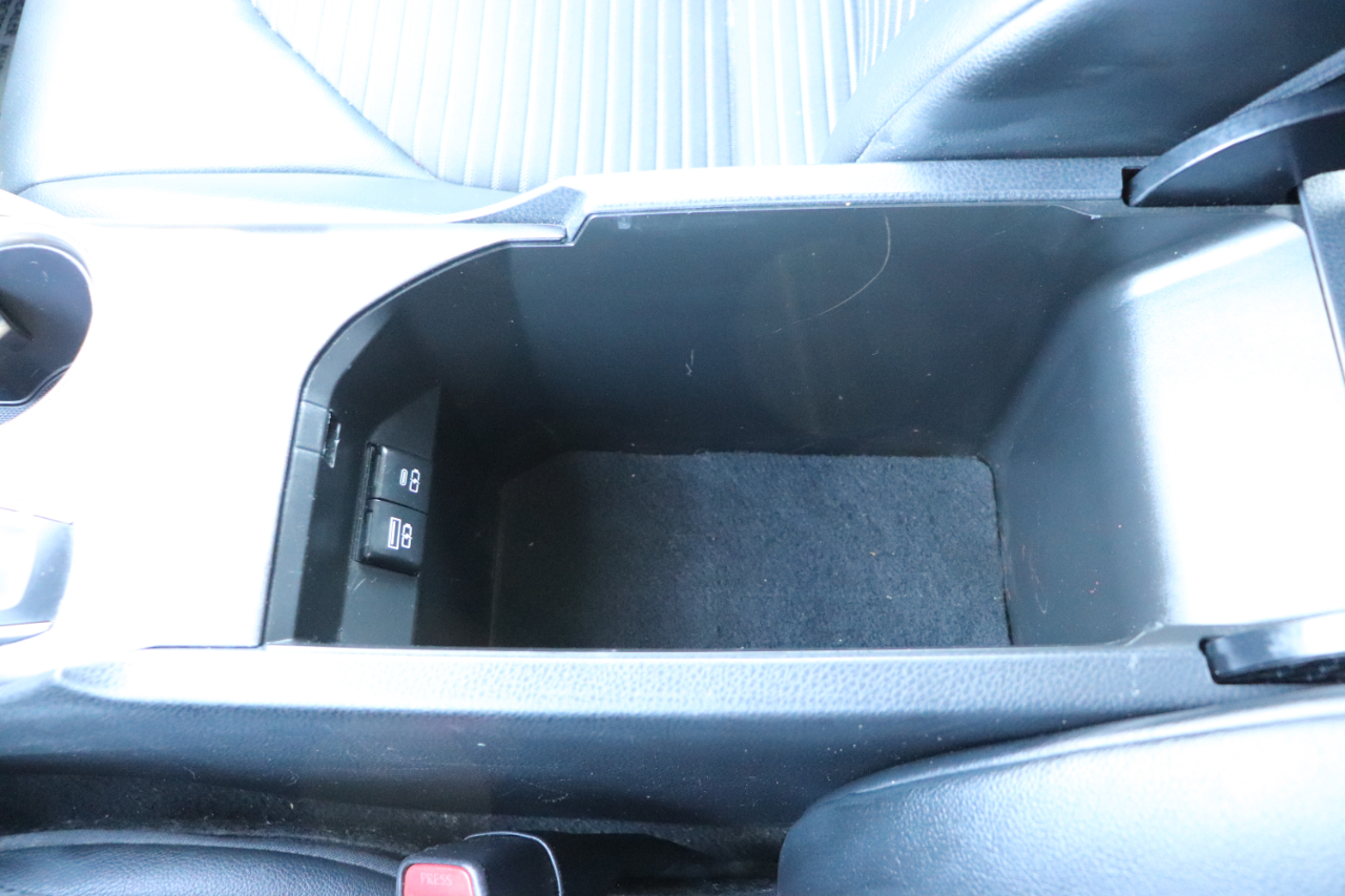 Toyota Camry SE Auto (Natl) 2024