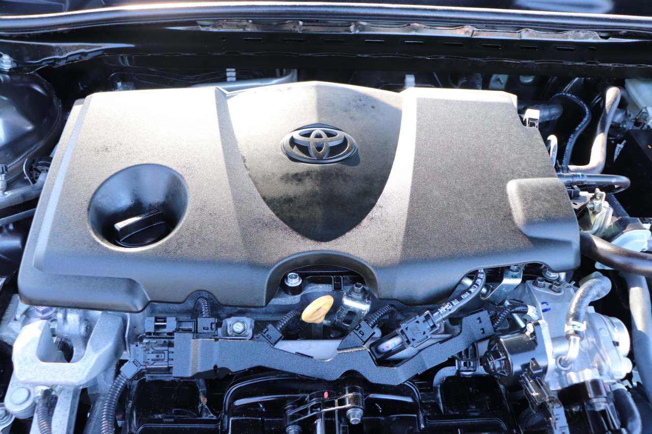 Toyota Camry SE Auto (Natl) 2024