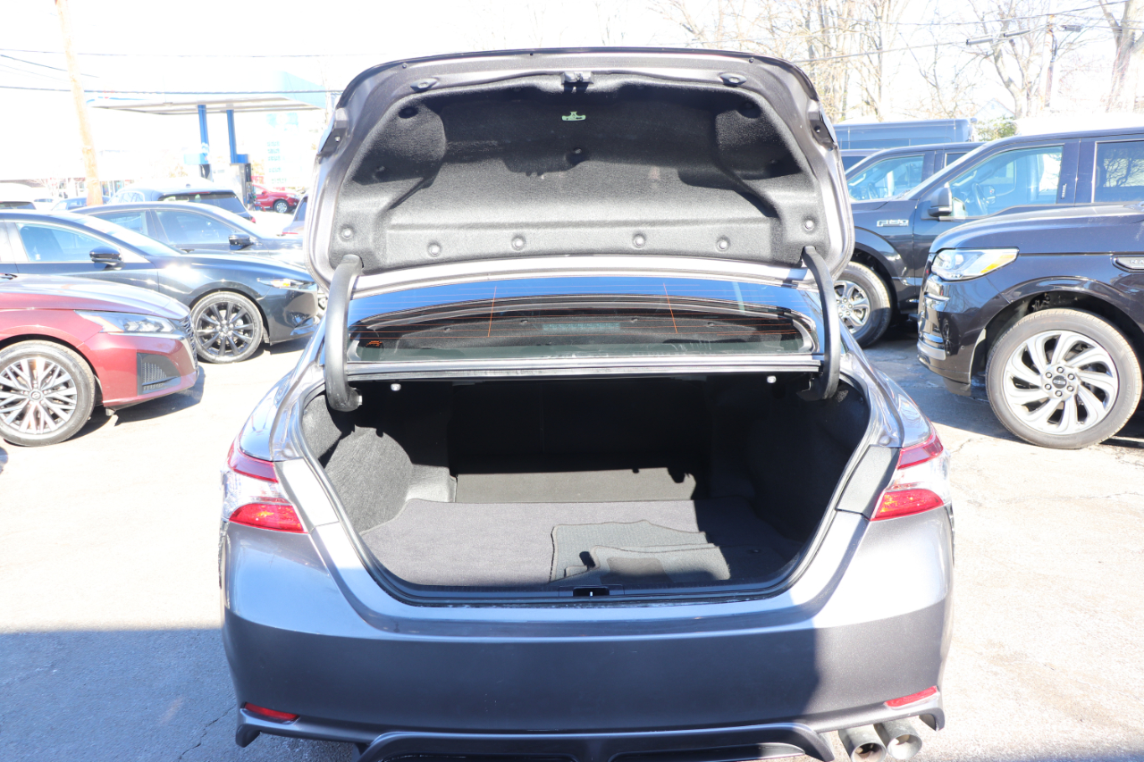 Toyota Camry SE Auto (Natl) 2024