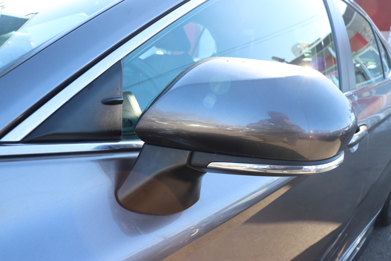 Toyota Camry SE Auto (Natl) 2024