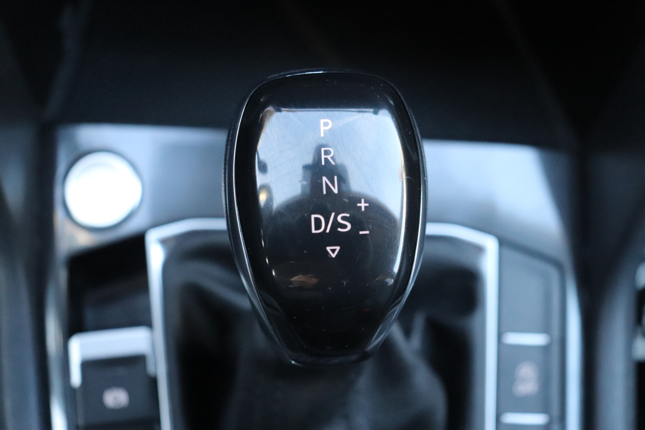 Volkswagen Tiguan 2.0T Wolfsburg Edition FWD 2024