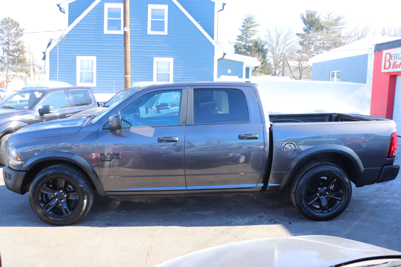 RAM 1500 Classic Warlock 4x2 Crew Cab 5'7" Box 2024