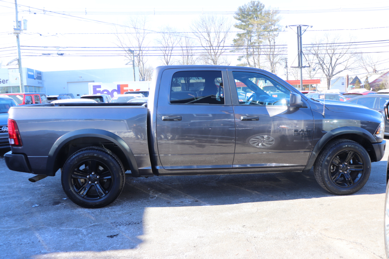 RAM 1500 Classic Warlock 4x2 Crew Cab 5'7" Box 2024