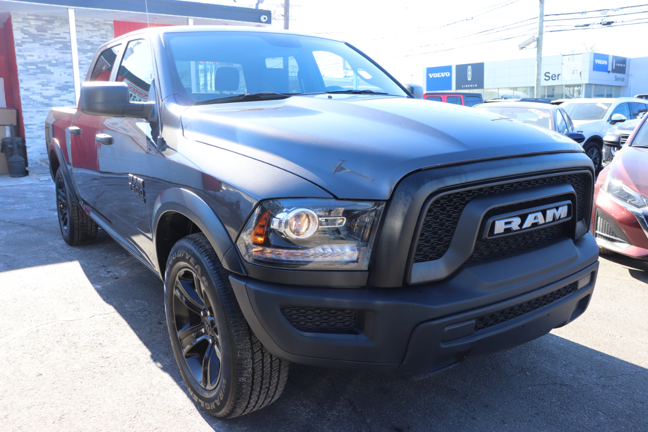 RAM 1500 Classic Warlock 4x2 Crew Cab 5'7" Box 2024