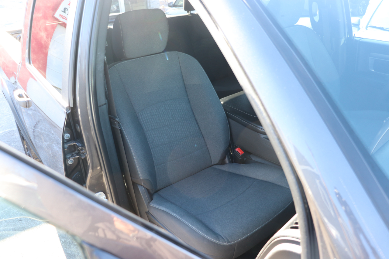 RAM 1500 Classic Warlock 4x2 Crew Cab 5'7" Box 2024