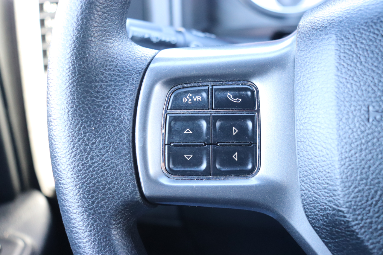 RAM 1500 Classic Warlock 4x2 Crew Cab 5'7" Box 2024