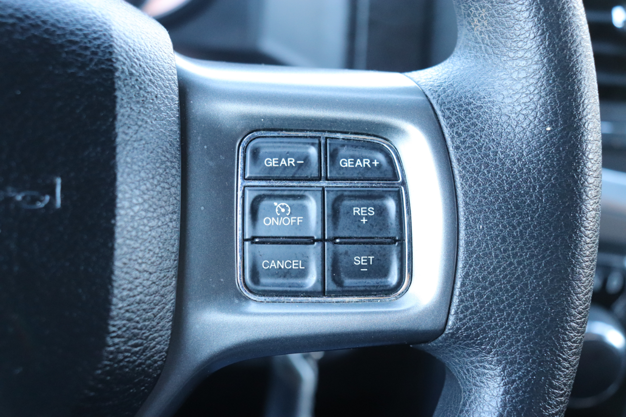 RAM 1500 Classic Warlock 4x2 Crew Cab 5'7" Box 2024