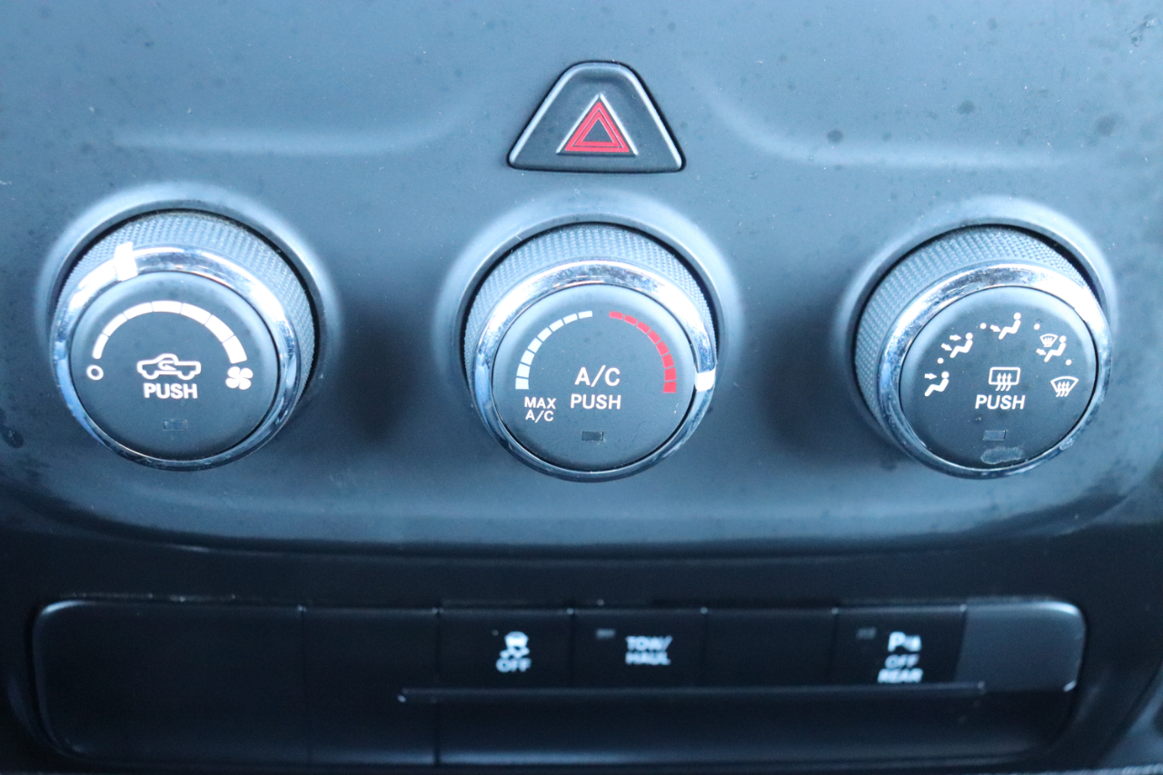 RAM 1500 Classic Warlock 4x2 Crew Cab 5'7" Box 2024