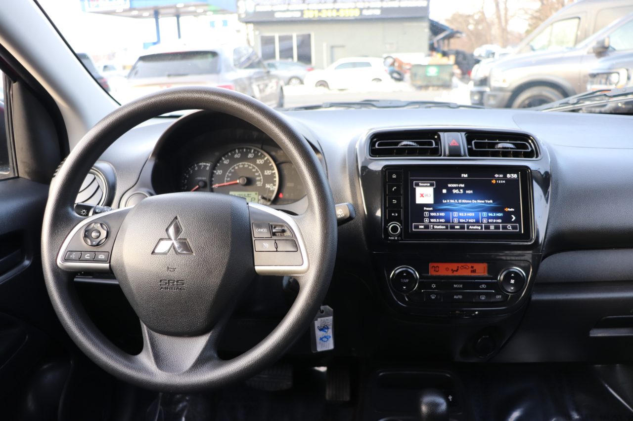 Mitsubishi Mirage ES CVT 2024