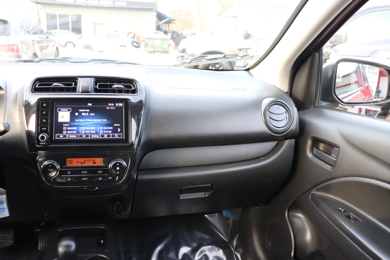 Mitsubishi Mirage ES CVT 2024