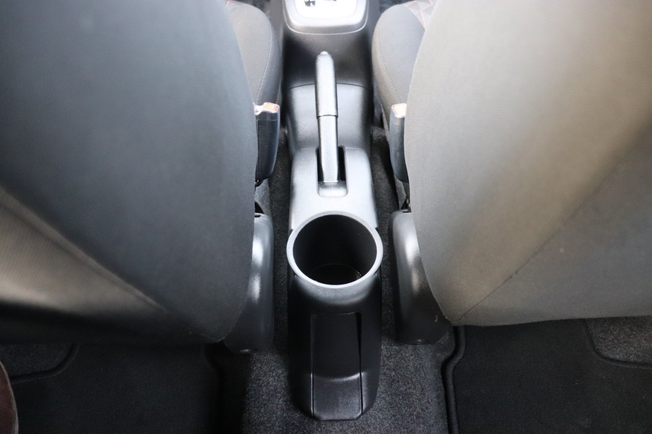 Mitsubishi Mirage ES CVT 2024