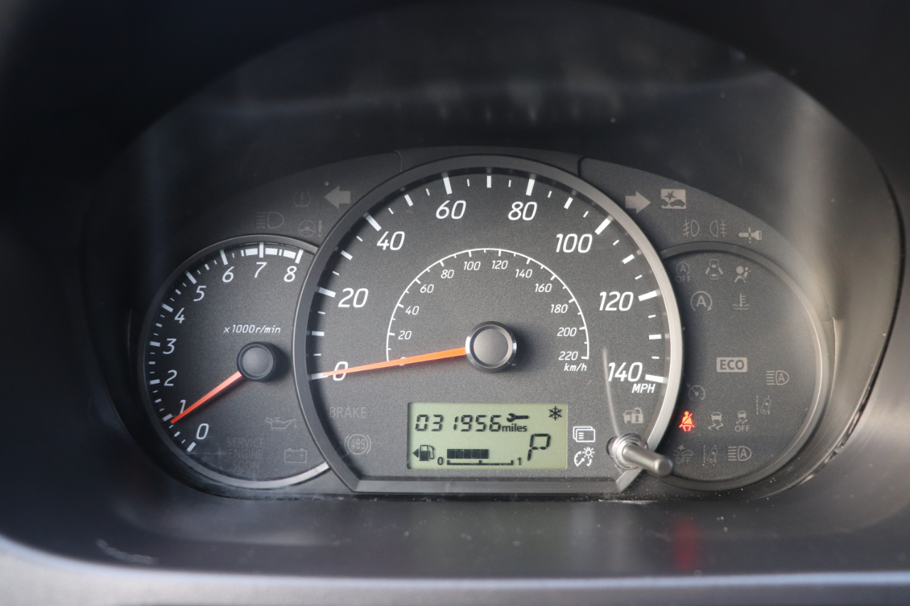 Mitsubishi Mirage ES CVT 2024