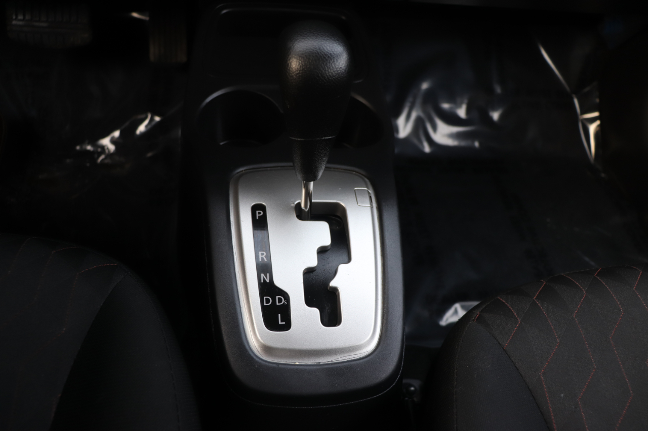 Mitsubishi Mirage ES CVT 2024