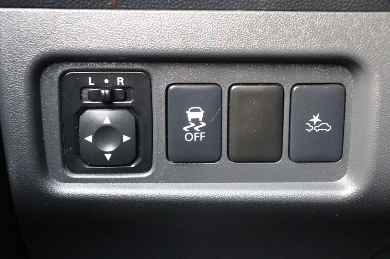 Mitsubishi Mirage ES CVT 2024