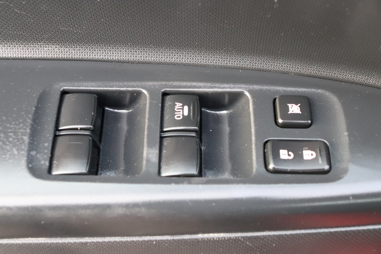 Mitsubishi Mirage ES CVT 2024