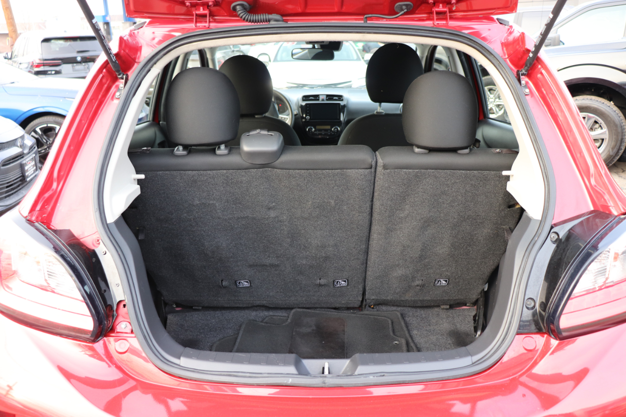 Mitsubishi Mirage ES CVT 2024