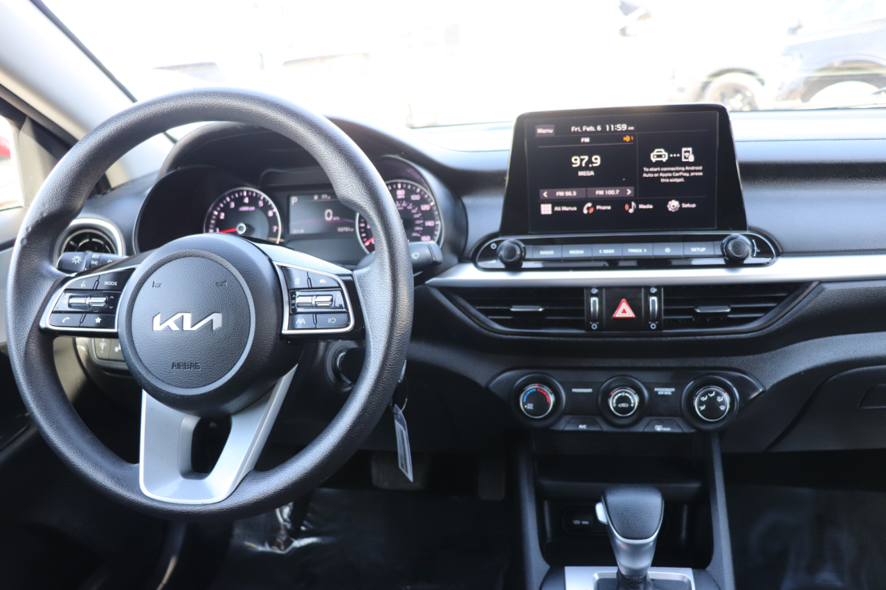 Kia Forte LXS IVT 2023