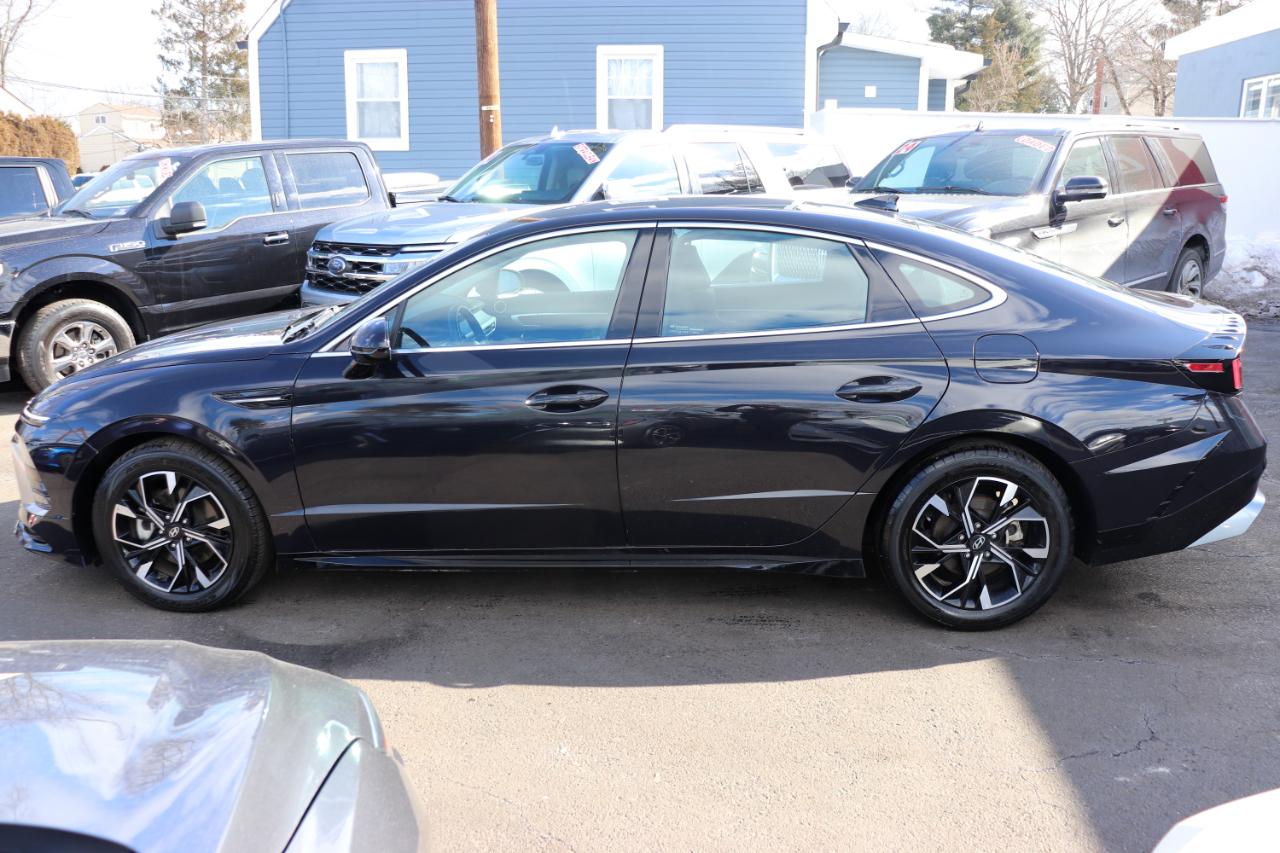 Hyundai Sonata SEL 2.5L FWD 2024