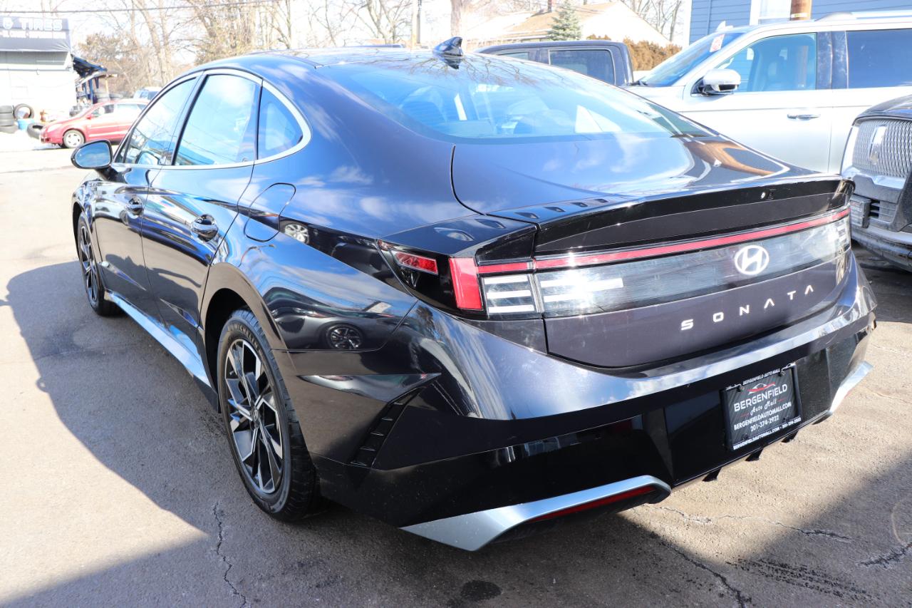 Hyundai Sonata SEL 2.5L FWD 2024