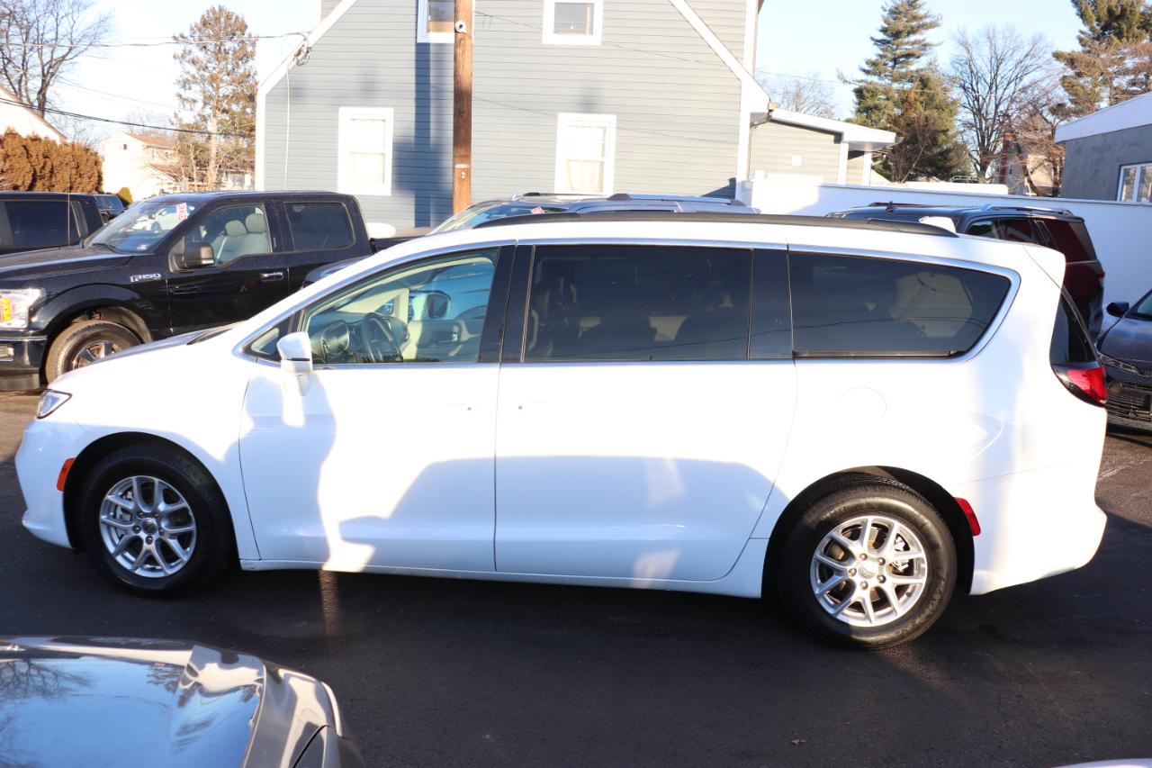 Chrysler Pacifica Touring L FWD 2022
