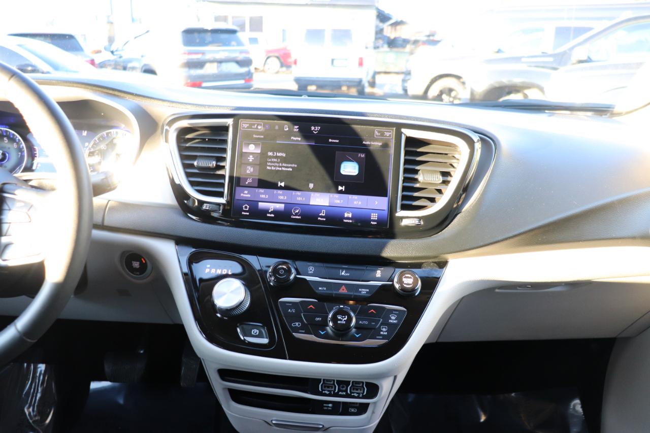 Chrysler Pacifica Touring L FWD 2022