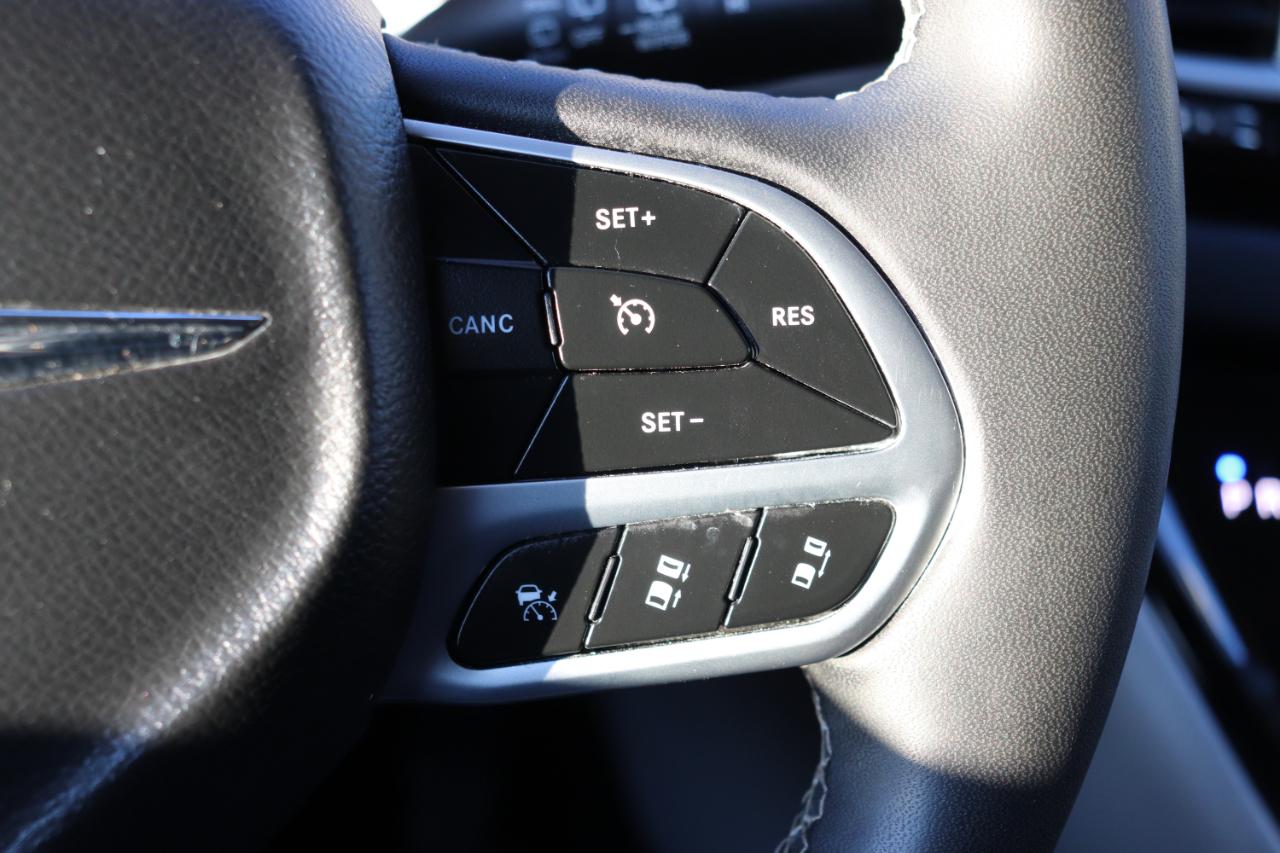 Chrysler Pacifica Touring L FWD 2022