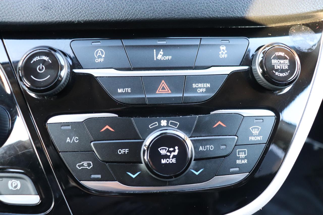 Chrysler Pacifica Touring L FWD 2022