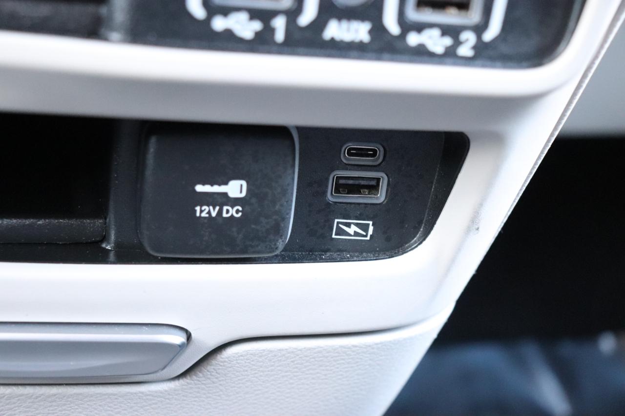 Chrysler Pacifica Touring L FWD 2022