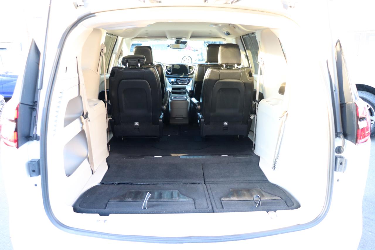 Chrysler Pacifica Touring L FWD 2022