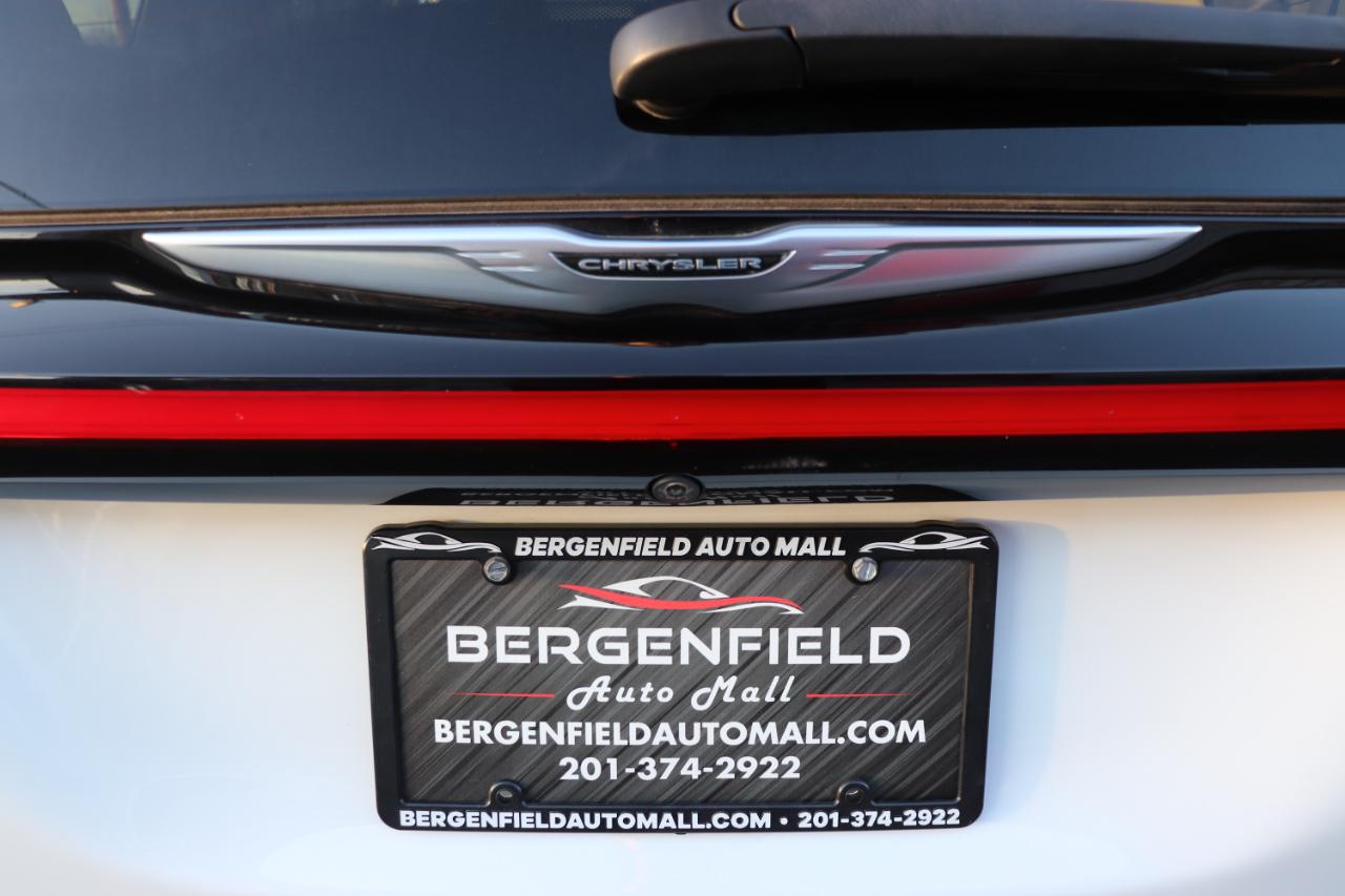 Chrysler Pacifica Touring L FWD 2022