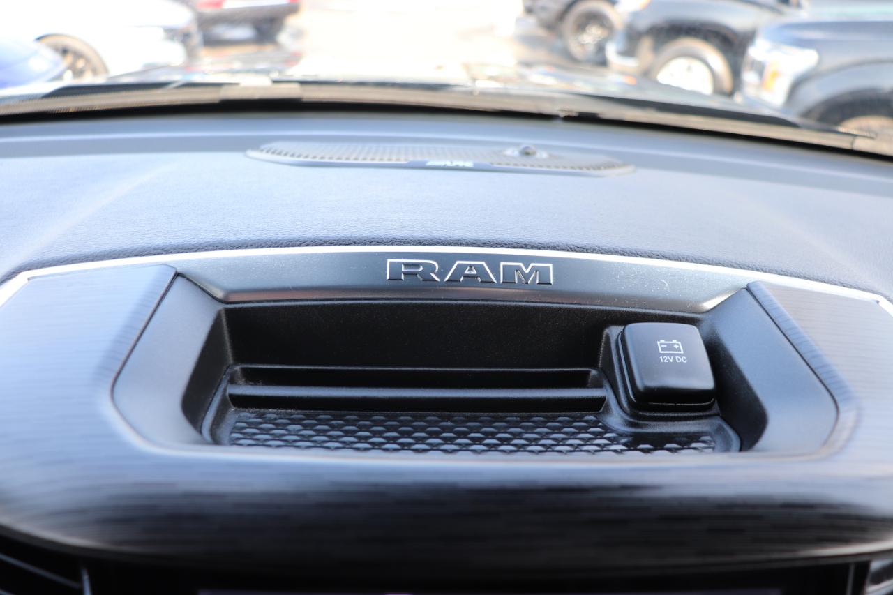 RAM 1500 Laramie 4x4 Crew Cab 5'7" Box 2024