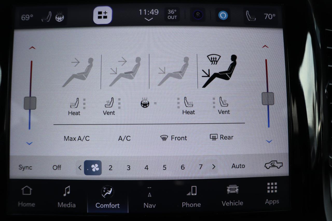 RAM 1500 Laramie 4x4 Crew Cab 5'7" Box 2024