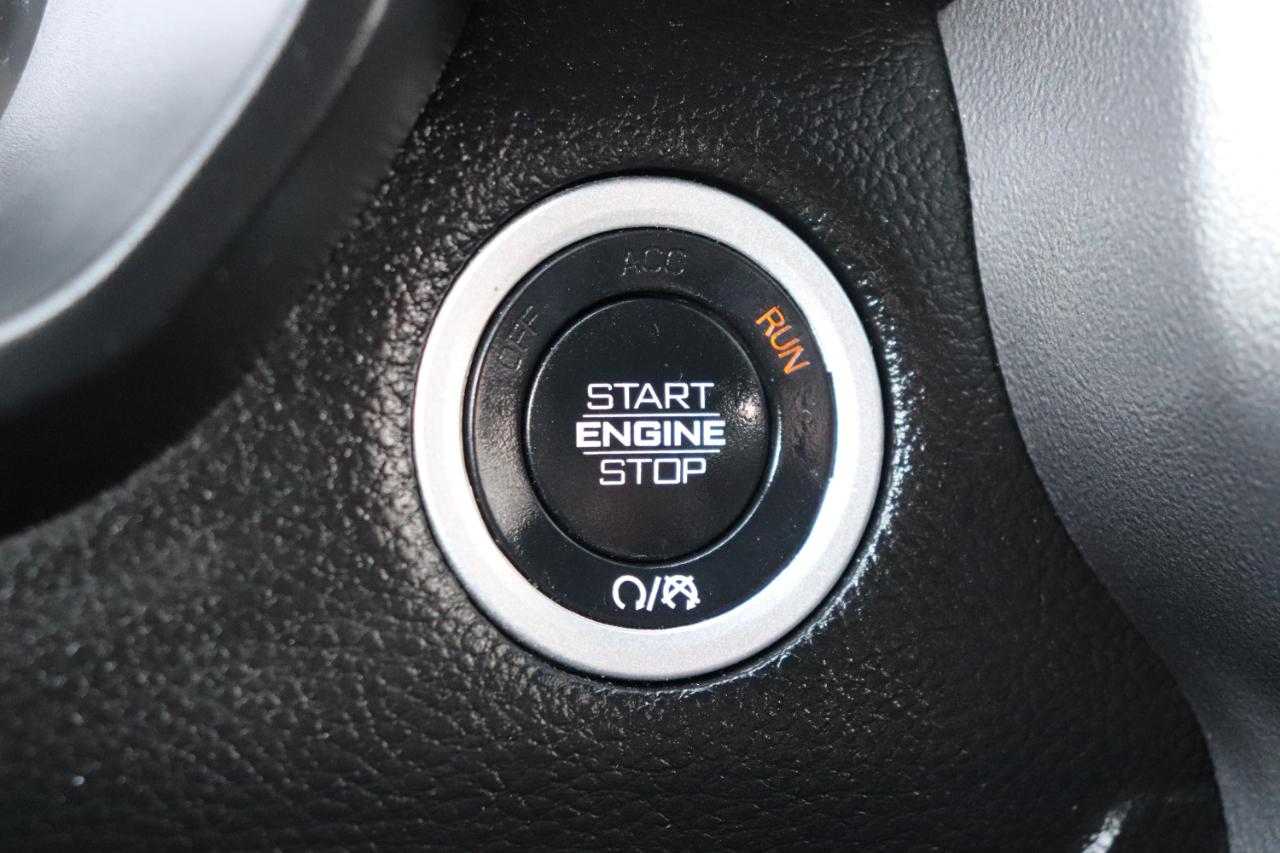 RAM 1500 Laramie 4x4 Crew Cab 5'7" Box 2024