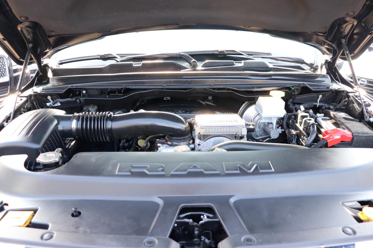 RAM 1500 Laramie 4x4 Crew Cab 5'7" Box 2024