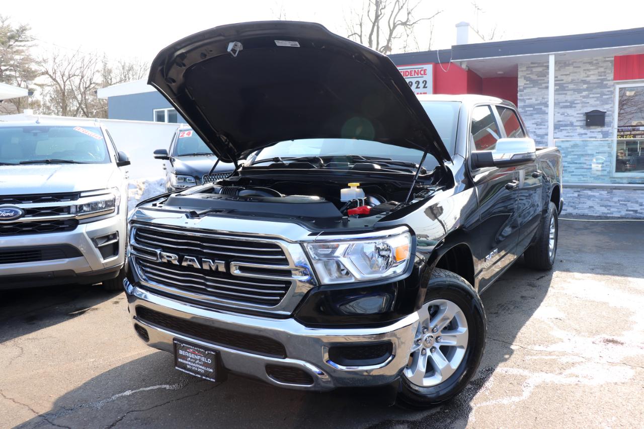 RAM 1500 Laramie 4x4 Crew Cab 5'7" Box 2024