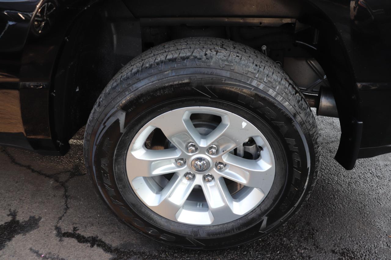 RAM 1500 Laramie 4x4 Crew Cab 5'7" Box 2024