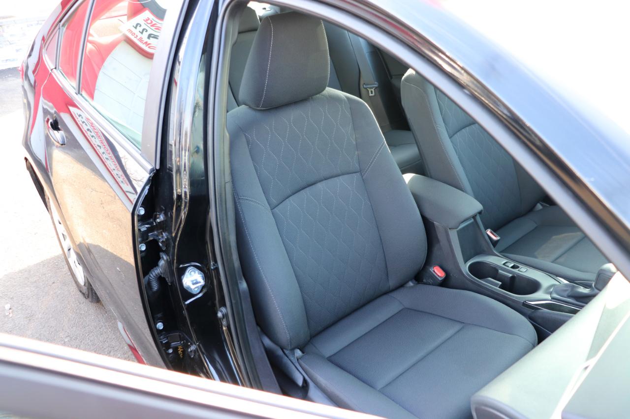 Toyota Corolla LE CVT (Natl) 2025