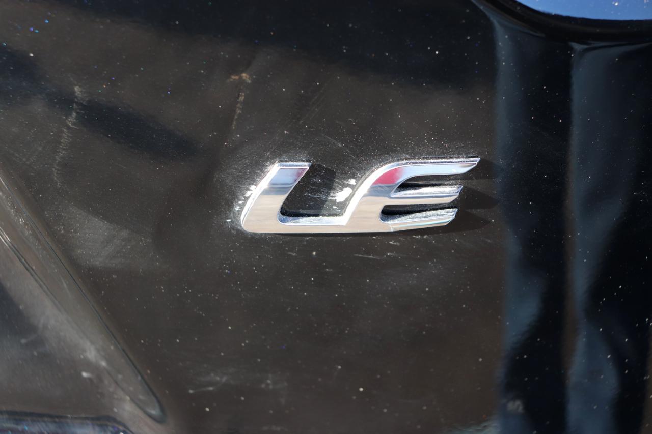 Toyota Corolla LE CVT (Natl) 2025