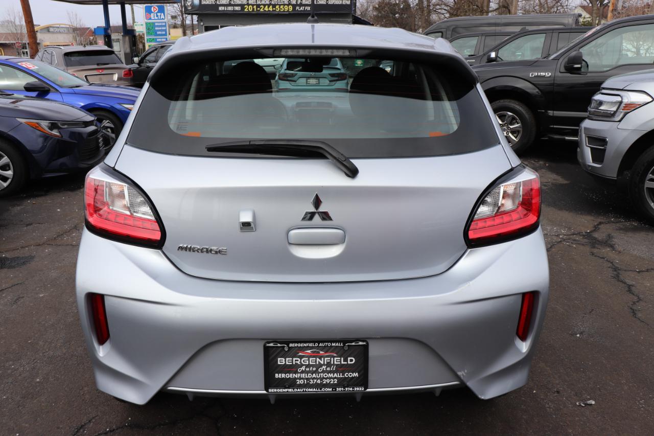 Mitsubishi Mirage ES CVT 2024