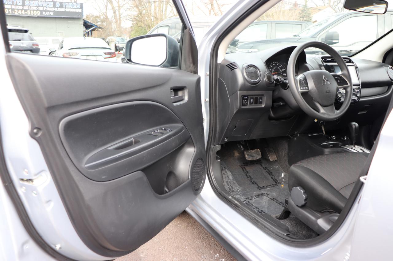 Mitsubishi Mirage ES CVT 2024