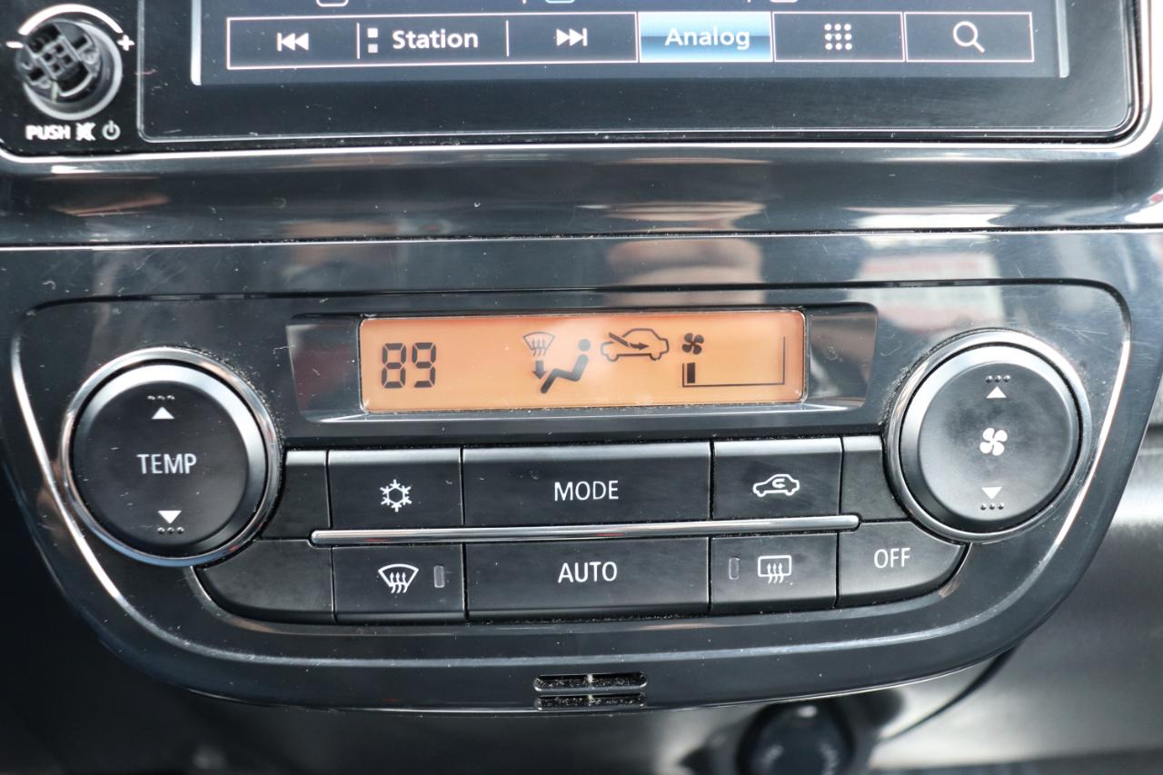 Mitsubishi Mirage ES CVT 2024