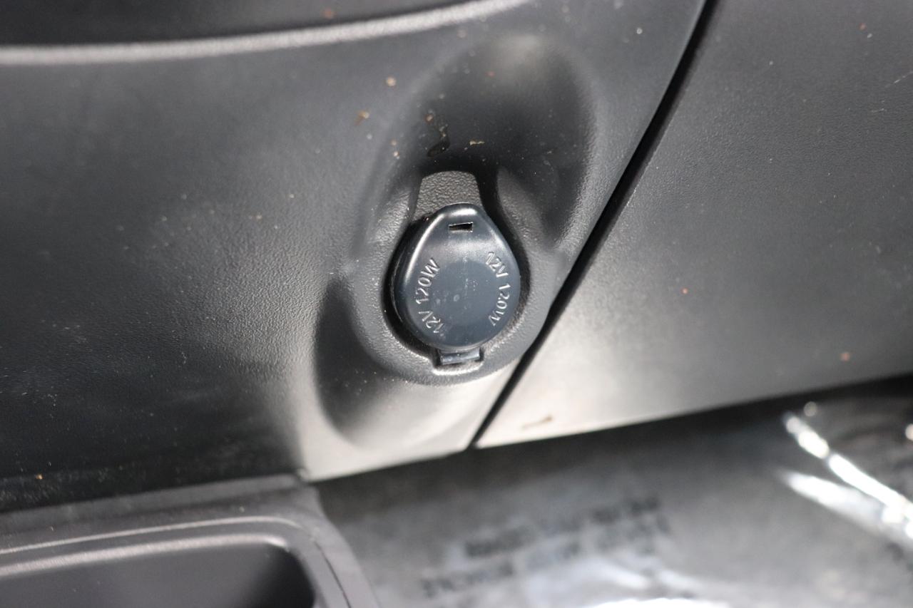 Mitsubishi Mirage ES CVT 2024