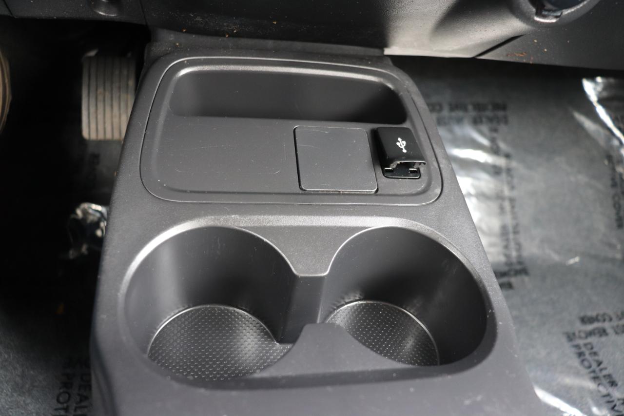 Mitsubishi Mirage ES CVT 2024